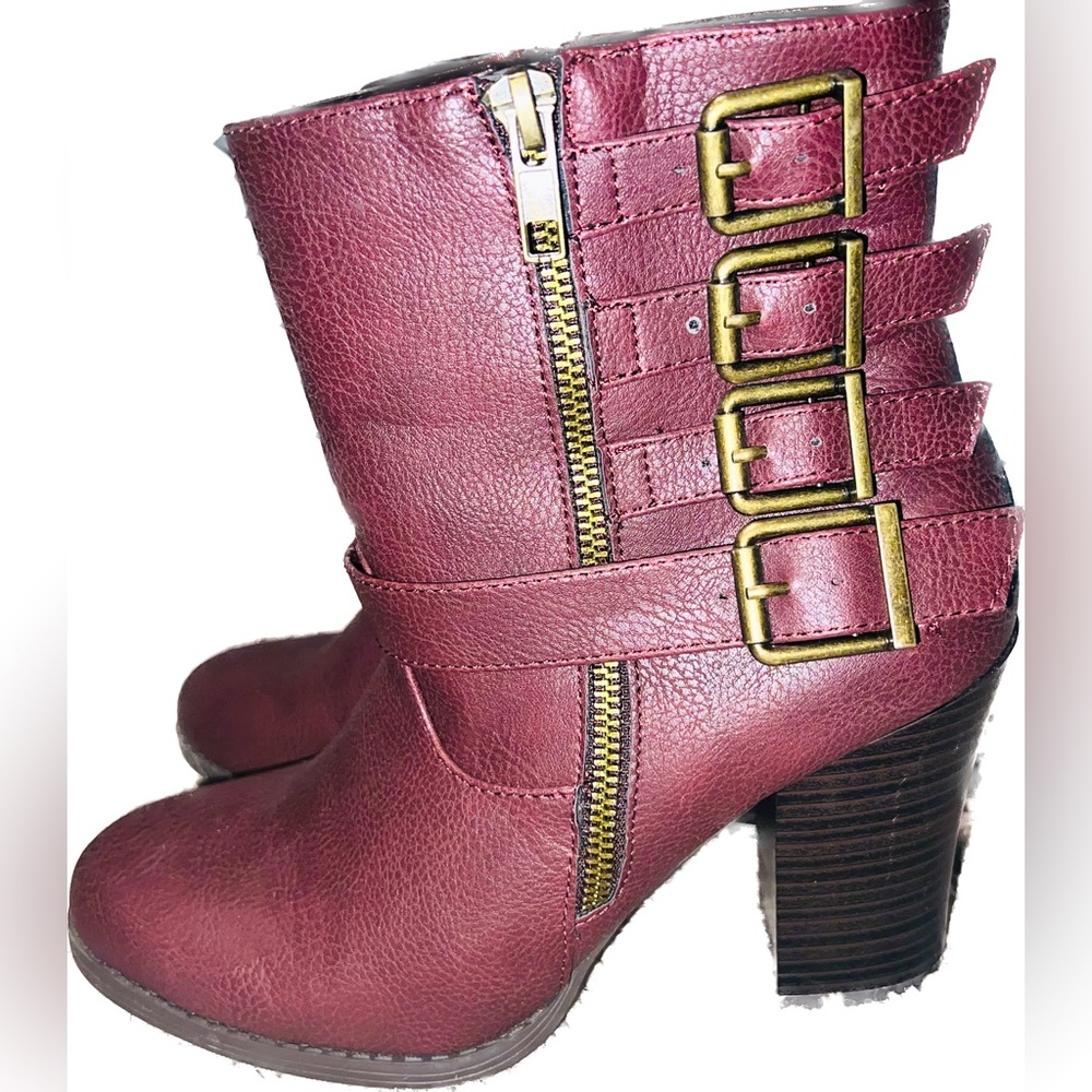 Burgundy Booties 🍁🍂